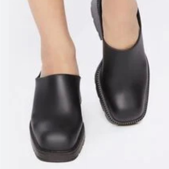 Jeffrey Campbell Drummer Platform Mule NWOT